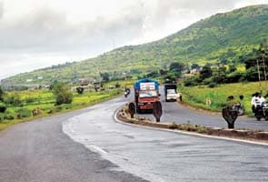 Read more about the article Old Mumbai-Pune Highway : जुन्या मुंबई पुणे महामार्गाच्या रुंदीकरणाचा मार्ग मोकळा