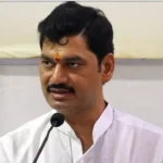 धनंजय मुंडे सलग तिसऱ्या मंत्रिमंडळ बैठकीला गैरहजर, मात्र 564 कोटींच्या मंजुरीसाठी मुख्यमंत्र्यांचे आभार